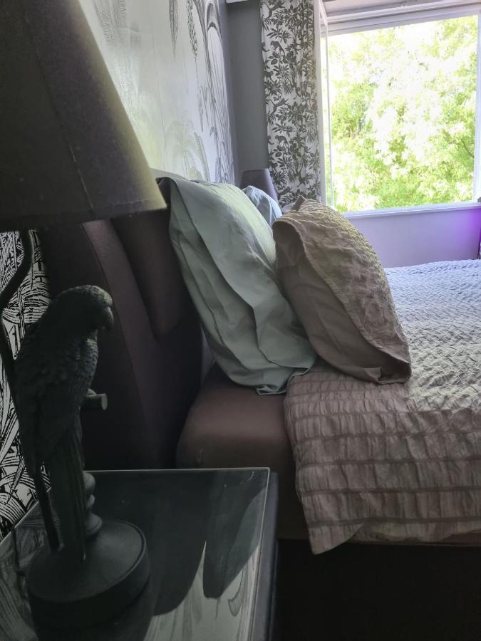 La Chapelle Aux Acacias Guest house